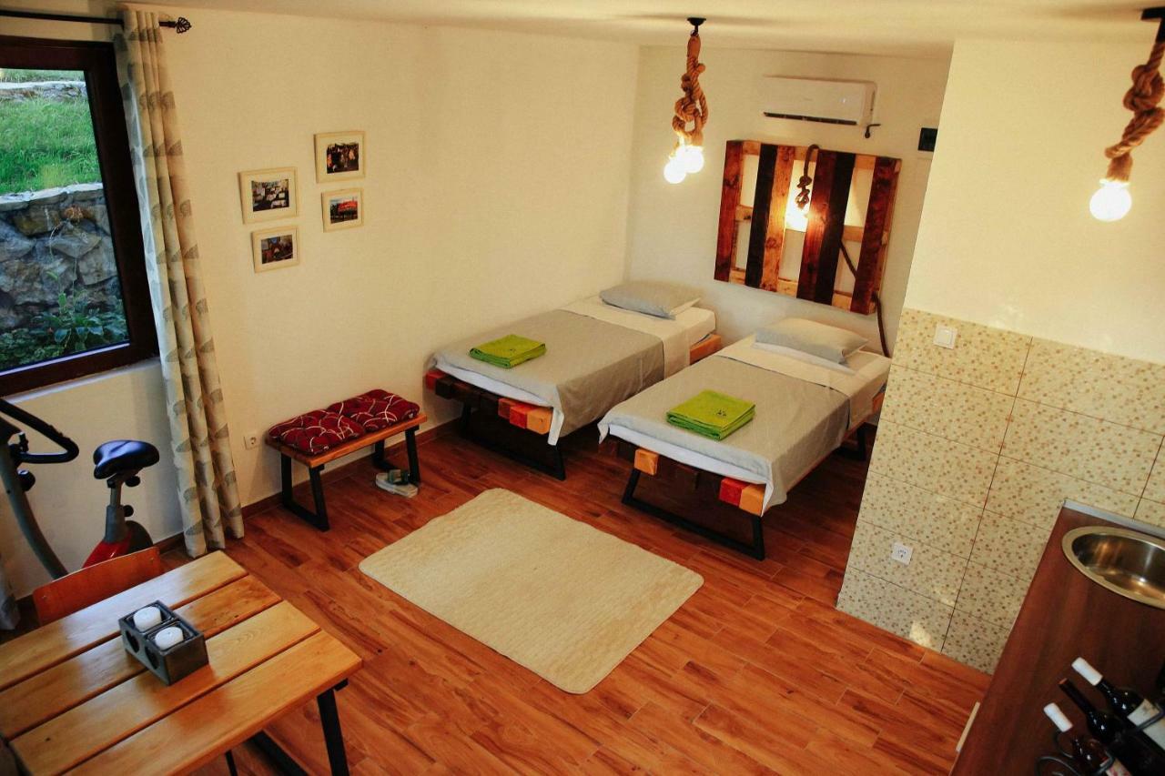 Bed and Breakfast Donkey Farm Martinici - Farma Magaraca Martinici Danilovgrad Exterior foto